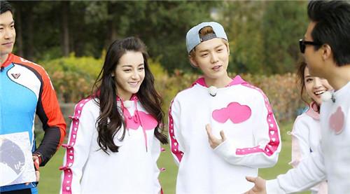 鹿晗和热巴的最新消息,鹿晗与热巴的欢乐日常，友情，陪伴与爱的力量