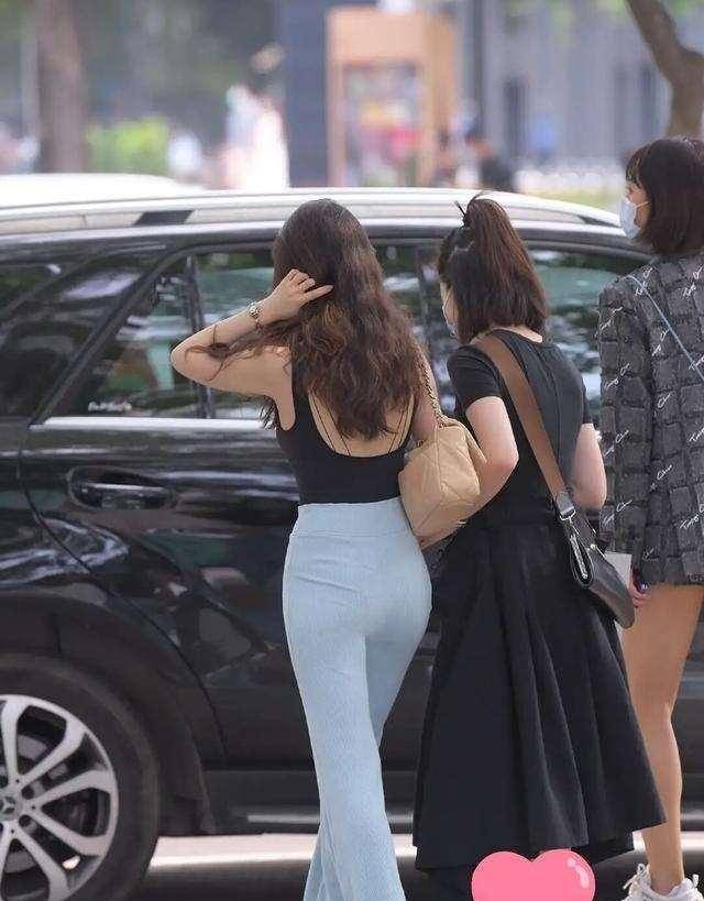 新奥彩正版免费资料,全面设计实施_POV27.406穿戴版