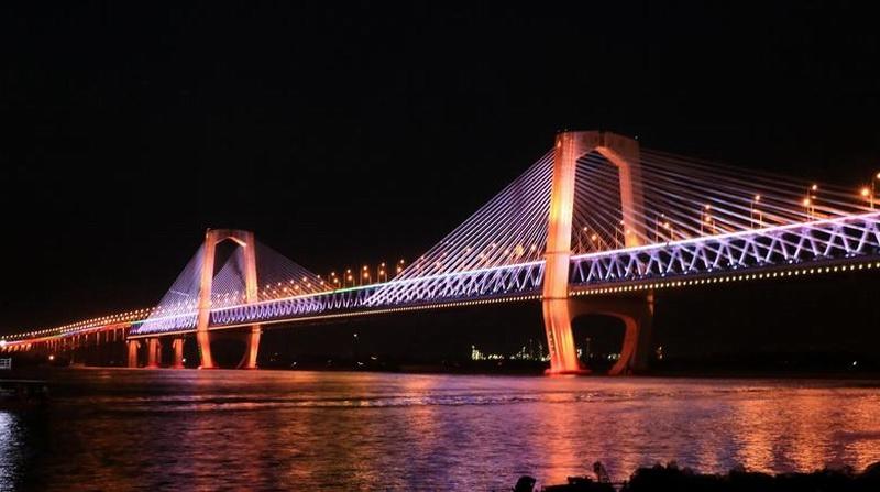 芜湖长江三桥最新图片,芜湖长江三桥最新图片——探索小巷中的独特风景与隐藏的美食小店